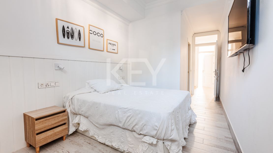 Spacious 13-bedroom villa with pool in Marbella Centre