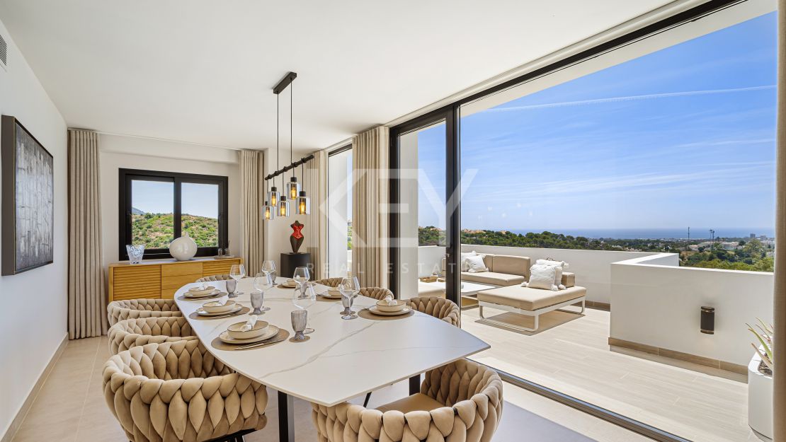 Средиземноморская вилла с видом на море в Нуэва Андалусия