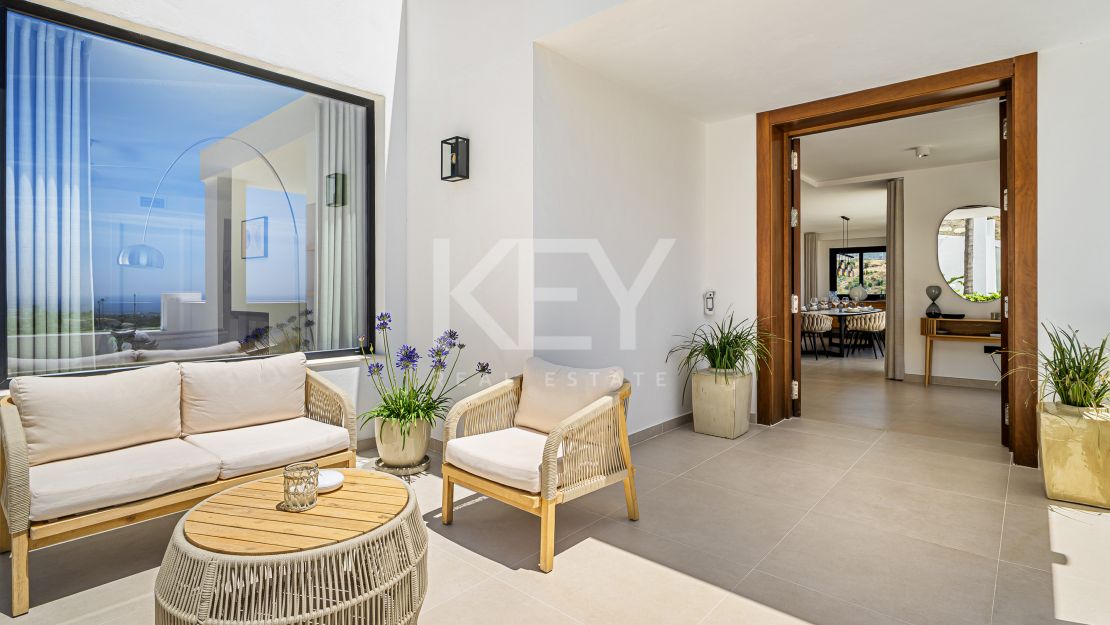 Средиземноморская вилла с видом на море в Нуэва Андалусия