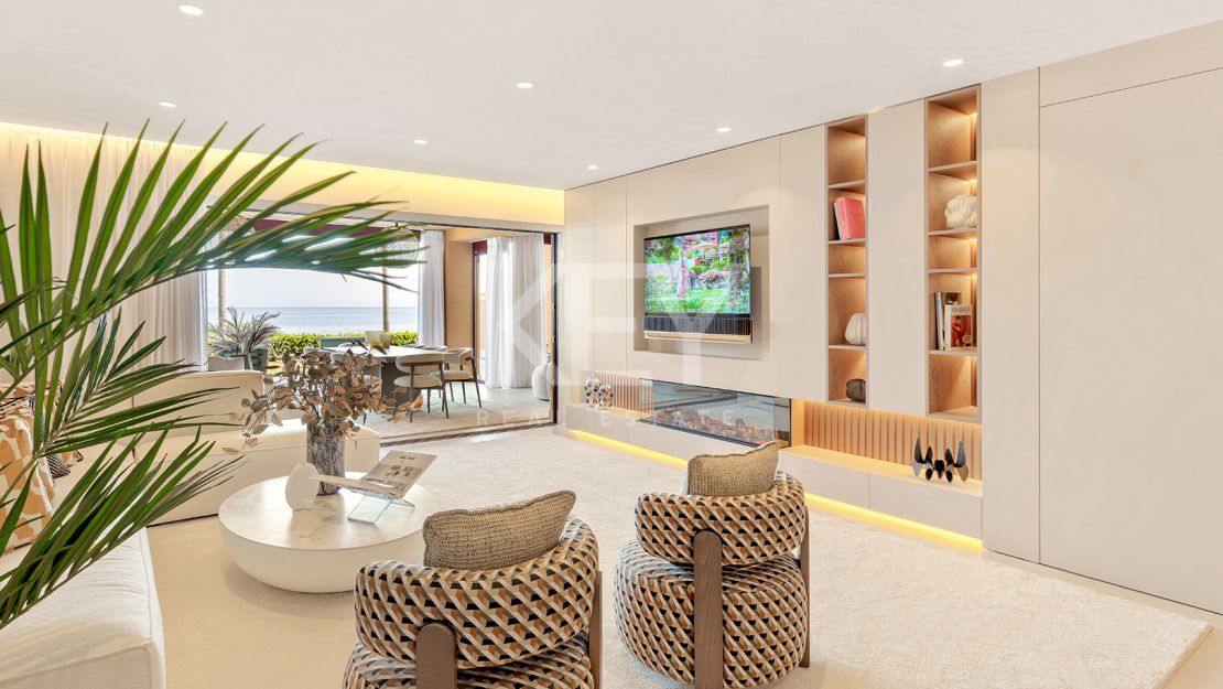 Beachfront apartment with private pool and sea views in Los Granados del Mar