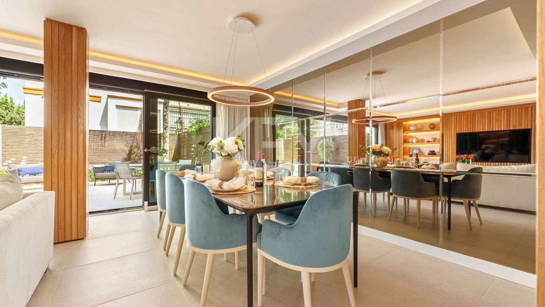 Элегантный таунхаус с средиземноморским шармом в Марбелламар, Золотая Миля Марбельи