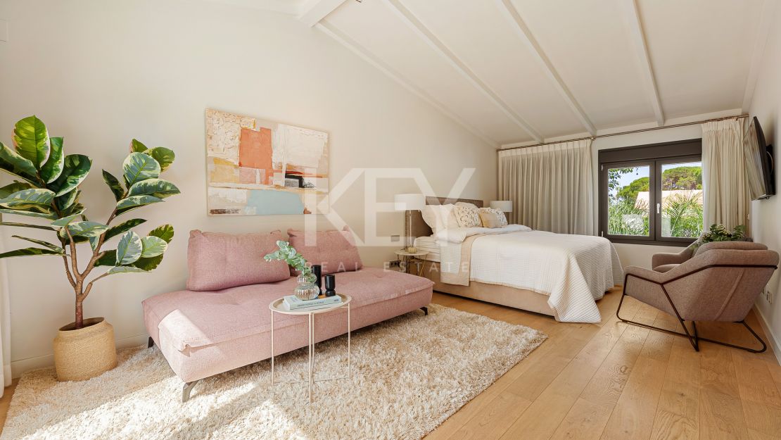 Элегантный таунхаус с средиземноморским шармом в Марбелламар, Золотая Миля Марбельи