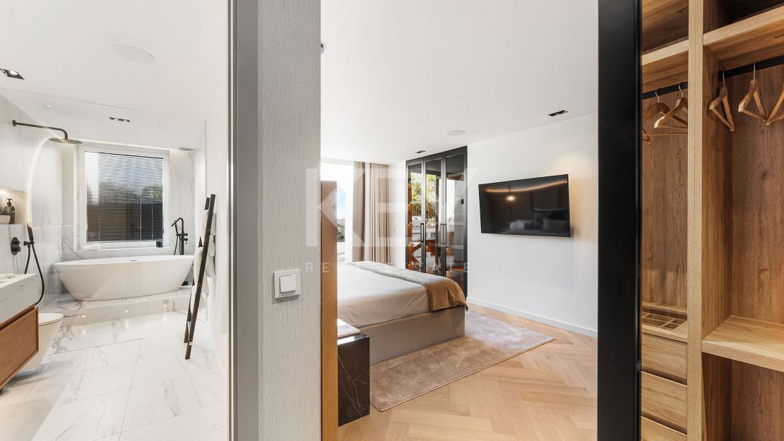 Скандинавский стиль таунхауса с современной роскошью в Club Sierra, Золотая Миля Марбельи