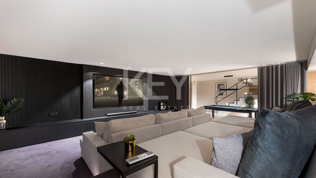 Скандинавский стиль таунхауса с современной роскошью в Club Sierra, Золотая Миля Марбельи