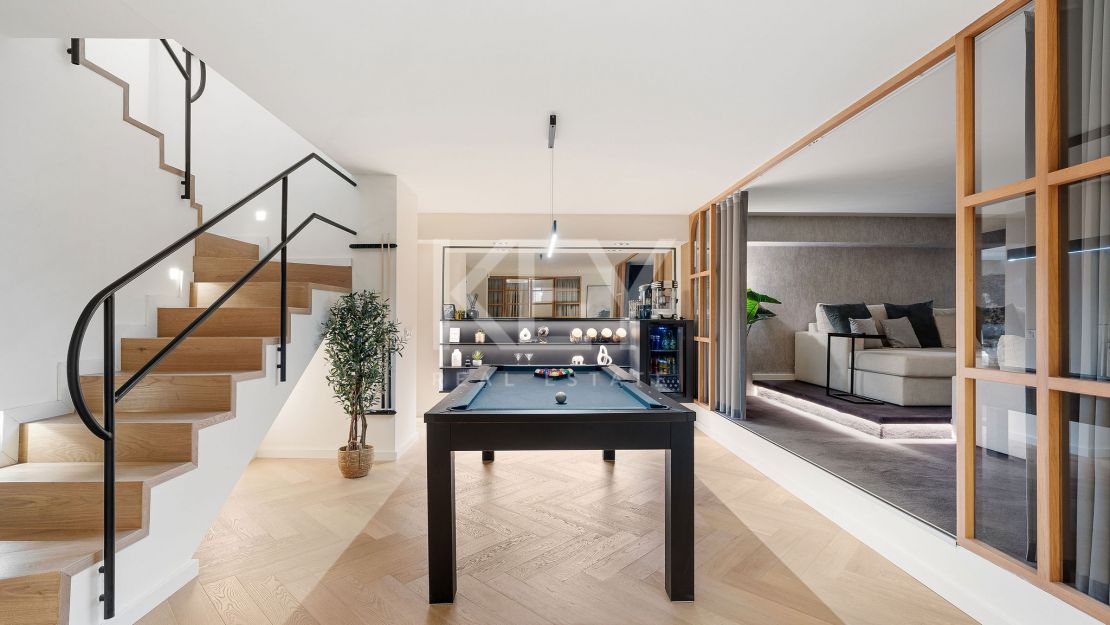 Скандинавский стиль таунхауса с современной роскошью в Club Sierra, Золотая Миля Марбельи