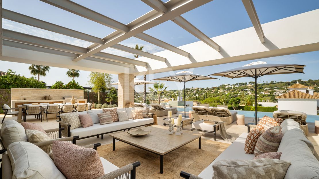 Elegancia arquitectónica: Villa con vistas al golf en Aloha, Nueva Andalucía