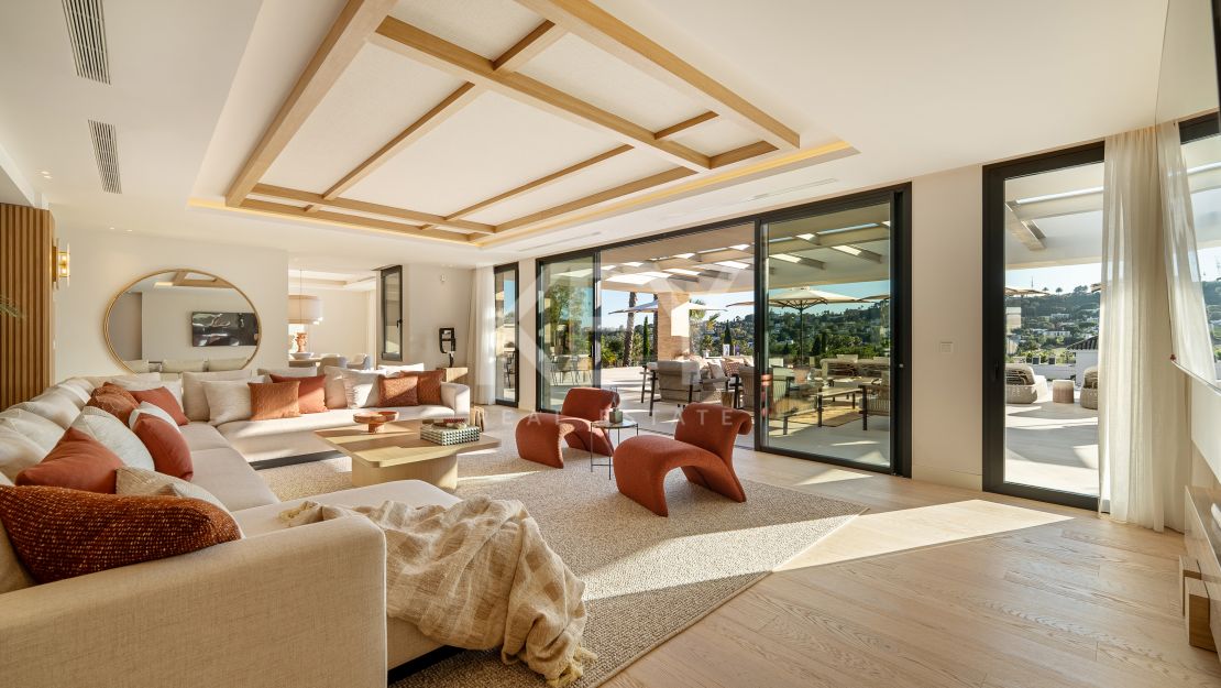 Elegancia arquitectónica: Villa con vistas al golf en Aloha, Nueva Andalucía