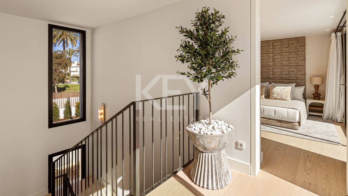 Elegancia arquitectónica: Villa con vistas al golf en Aloha, Nueva Andalucía