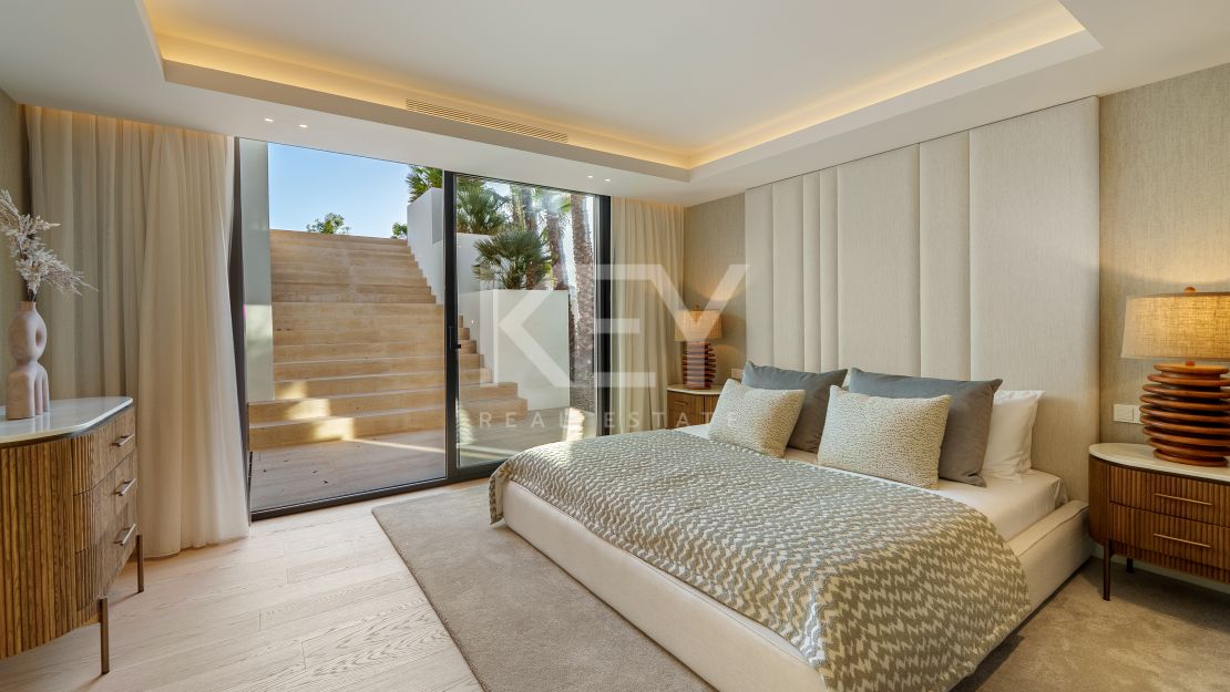 Elegancia arquitectónica: Villa con vistas al golf en Aloha, Nueva Andalucía