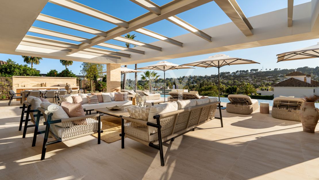 Elegancia arquitectónica: Villa con vistas al golf en Aloha, Nueva Andalucía