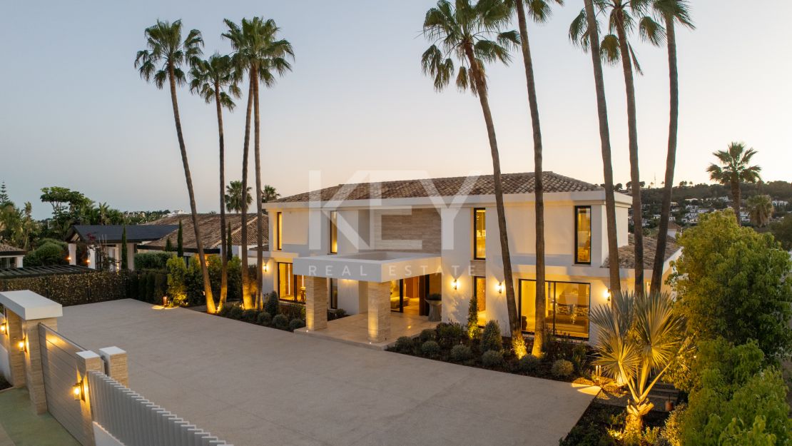 Elegancia arquitectónica: Villa con vistas al golf en Aloha, Nueva Andalucía