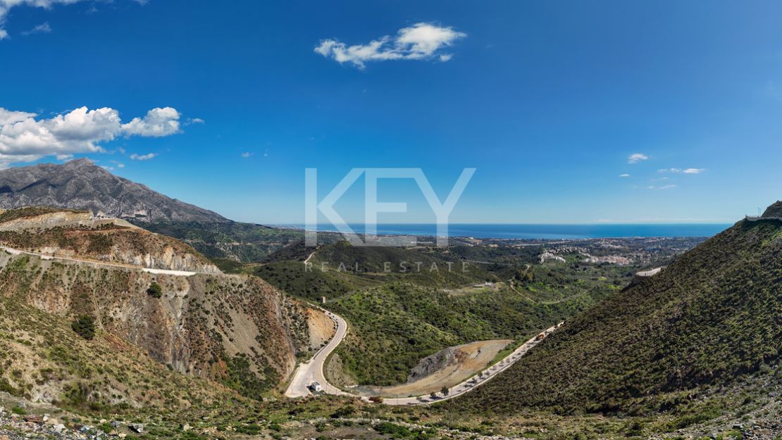 Дизайнерский пентхаус с частным бассейном на крыше и панорамными видами в Real de La Quinta, Бенахавис