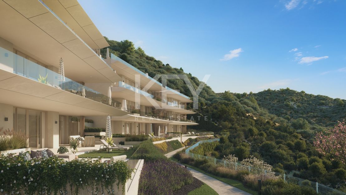 Дизайнерский пентхаус с частным бассейном на крыше и панорамными видами в Real de La Quinta, Бенахавис