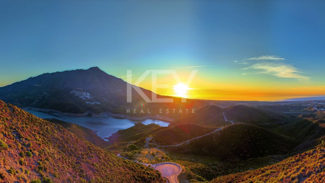 Пентхаус с частным бассейном и элегантным комфортом в Real de La Quinta, Бенахавис