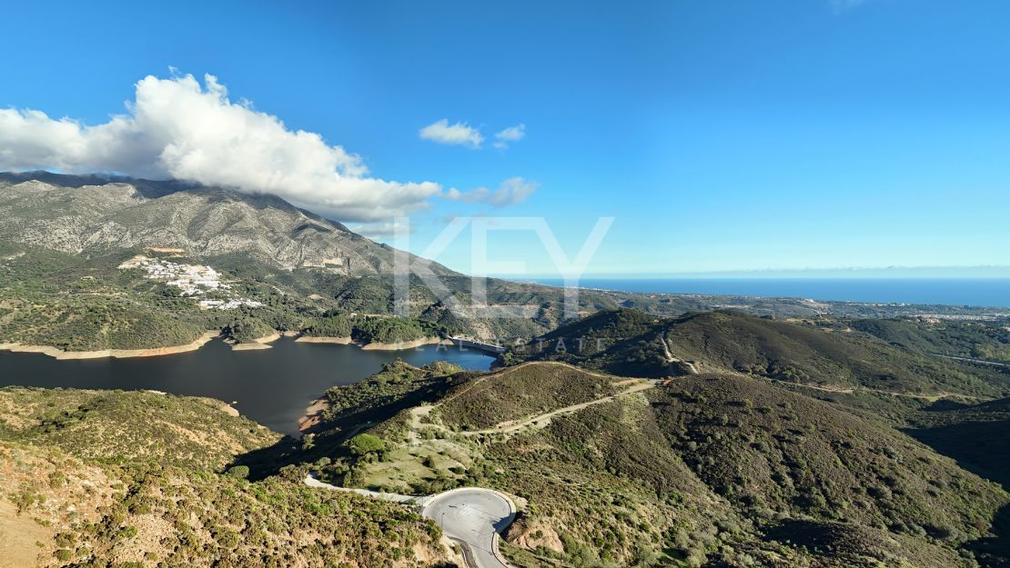 Пентхаус с частным бассейном и элегантным комфортом в Real de La Quinta, Бенахавис