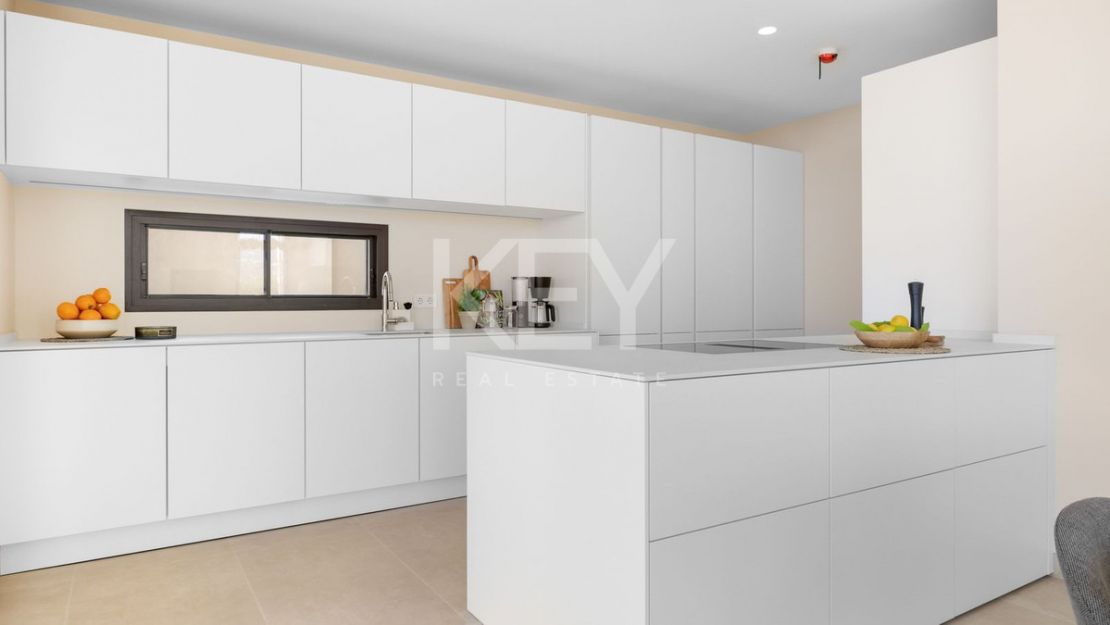 Современная вилла с панорамными видами и террасой на крыше в Бенаависе