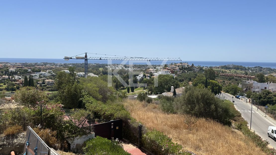 Villa panorámica moderna con cine, spa y vistas desde la azotea en La Alquería, Benahavís