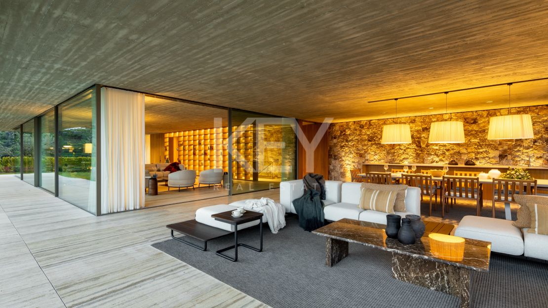 Архитектурный шедевр с видом на море и частным спа в Эль Мадроньяле, Бенахавис