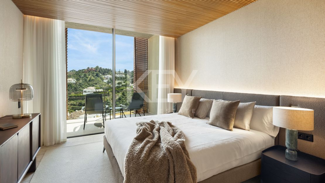 Архитектурный шедевр с видом на море и частным спа в Эль Мадроньяле, Бенахавис