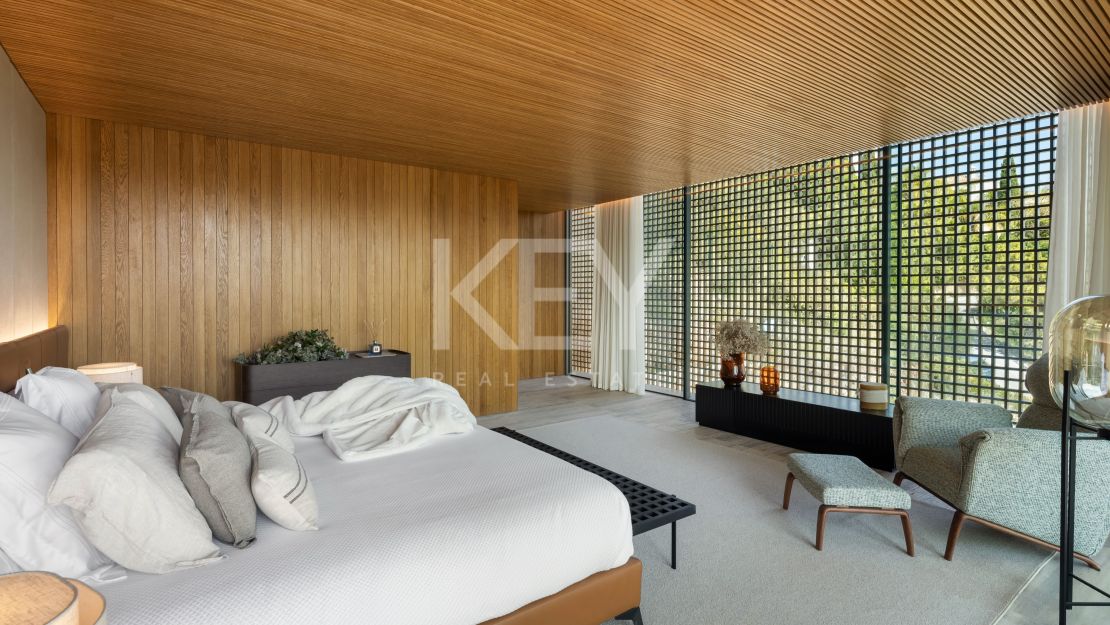 Архитектурный шедевр с видом на море и частным спа в Эль Мадроньяле, Бенахавис