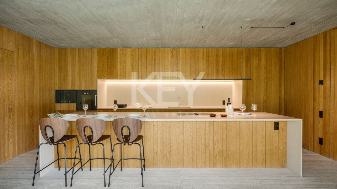 Архитектурный шедевр с видом на море и частным спа в Эль Мадроньяле, Бенахавис