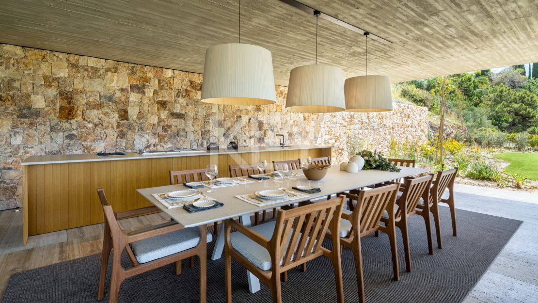 Архитектурный шедевр с видом на море и частным спа в Эль Мадроньяле, Бенахавис