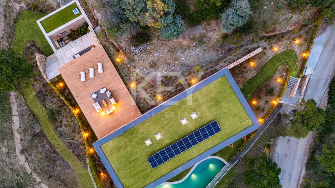 Архитектурный шедевр с видом на море и частным спа в Эль Мадроньяле, Бенахавис