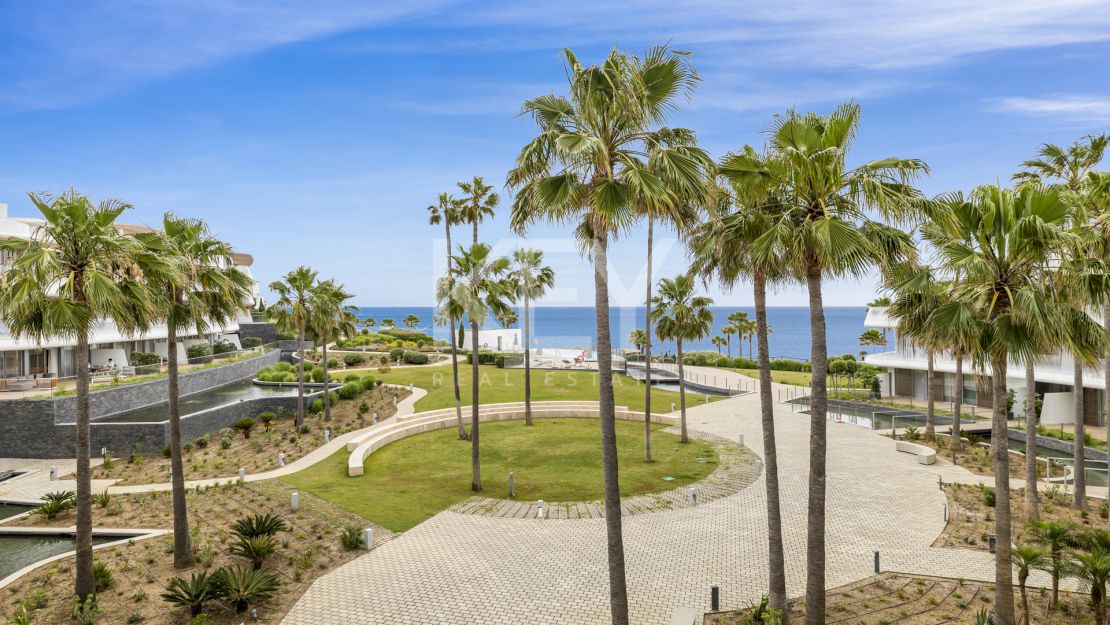 Квартира на первой линии моря с панорамным видом на море и эксклюзивными удобствами в Эстепоне