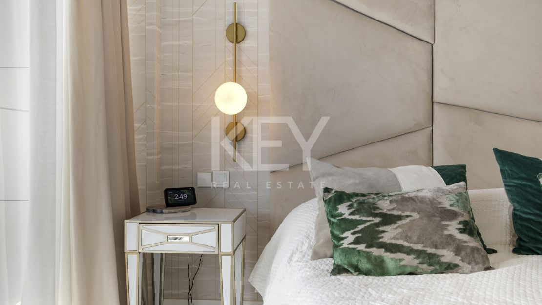 Квартира на первой линии моря с панорамным видом на море и эксклюзивными удобствами в Эстепоне