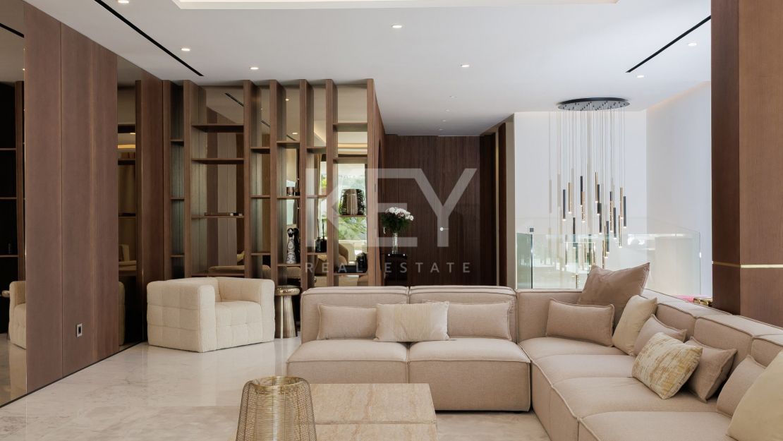 Ультра-стильные апартаменты на первом этаже с дизайнерским интерьером на Золотой Миле Марбельи