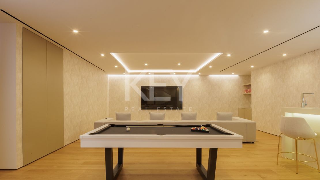 Ультра-стильные апартаменты на первом этаже с дизайнерским интерьером на Золотой Миле Марбельи