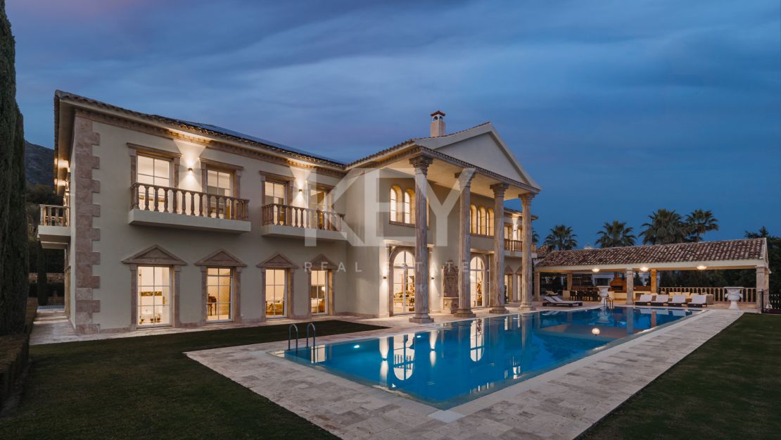 Великолепная неоклассическая вилла с видом на море и роскошными садами в Сьерра-Бланка, Золотая Миля Марбельи