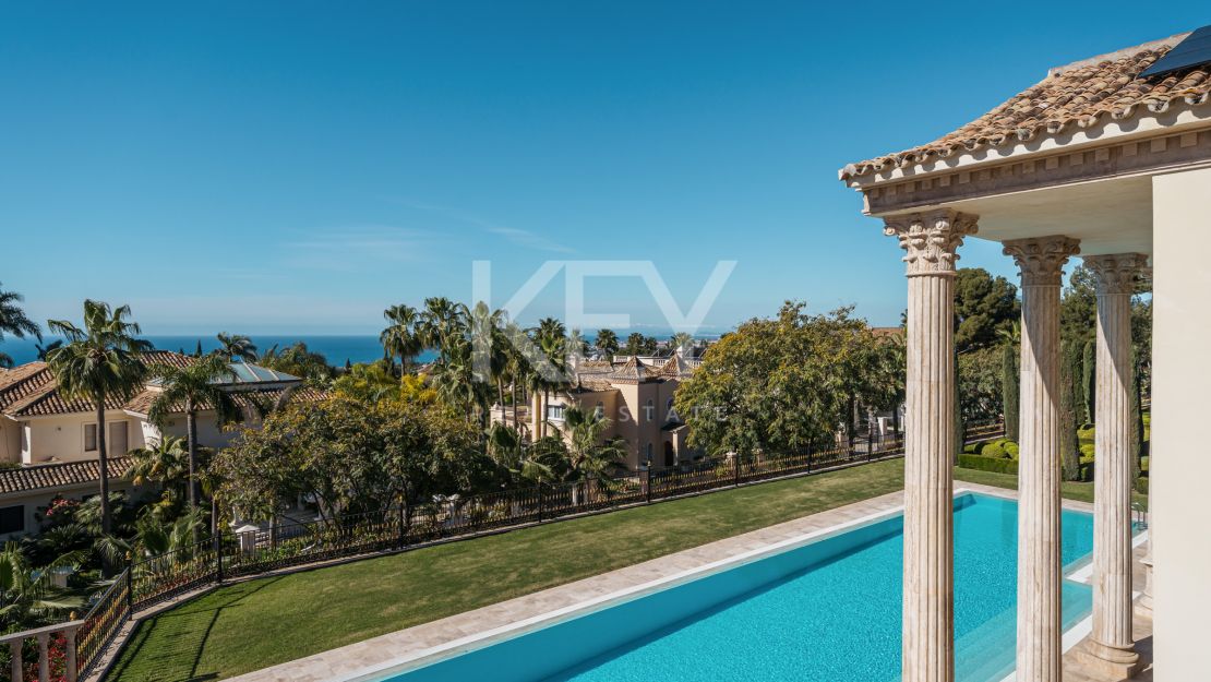 Великолепная неоклассическая вилла с видом на море и роскошными садами в Сьерра-Бланка, Золотая Миля Марбельи