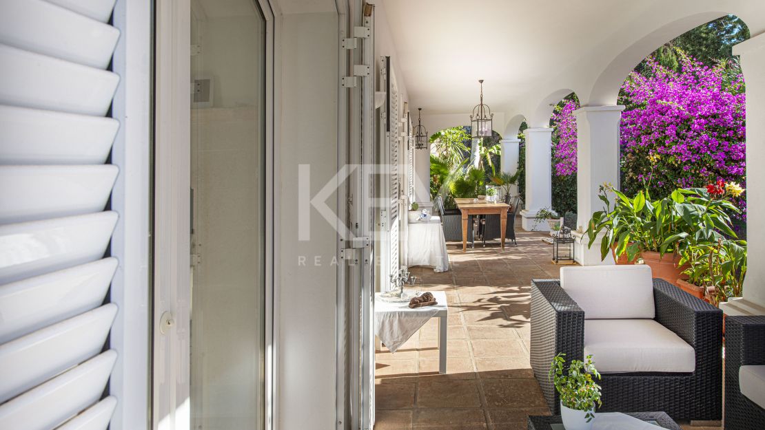 Элегантная андалузская вилла, окружённая пышными садами в Гуадальмина Баха, Сан-Педро-де-Алькантара