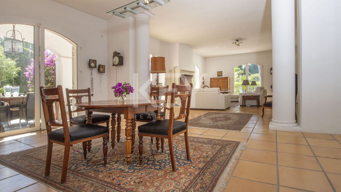 Элегантная андалузская вилла, окружённая пышными садами в Гуадальмина Баха, Сан-Педро-де-Алькантара