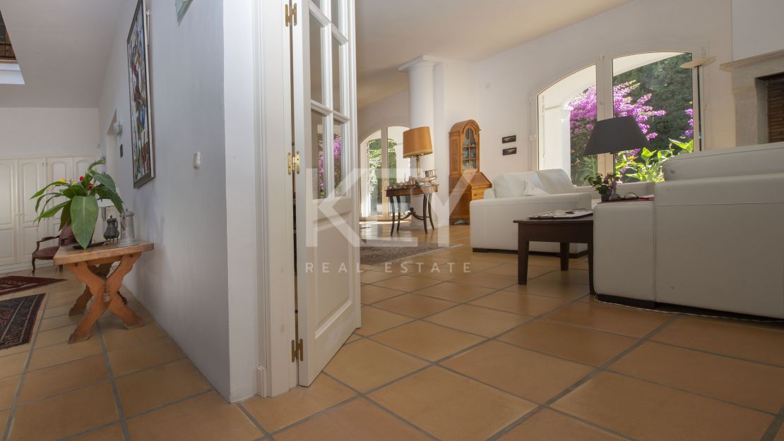 Элегантная андалузская вилла, окружённая пышными садами в Гуадальмина Баха, Сан-Педро-де-Алькантара