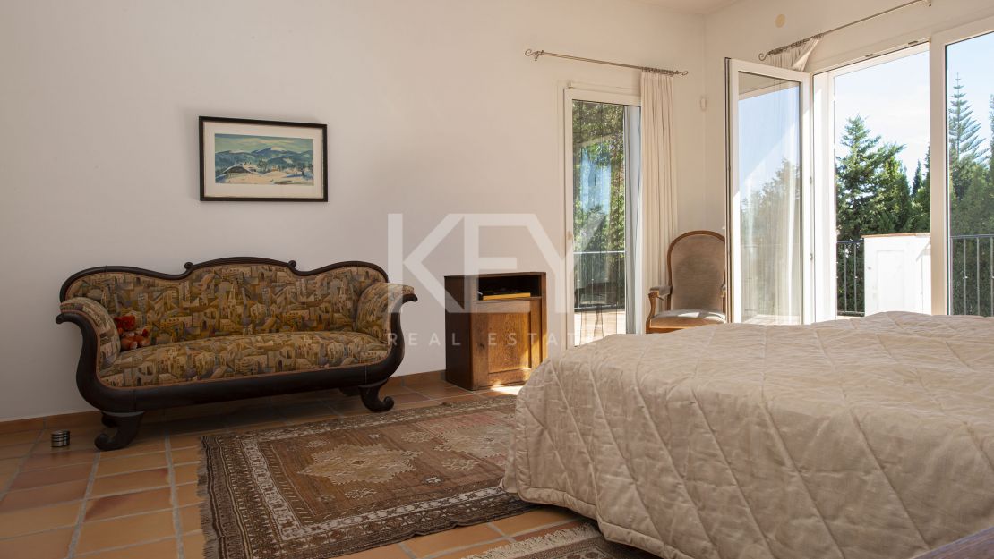 Элегантная андалузская вилла, окружённая пышными садами в Гуадальмина Баха, Сан-Педро-де-Алькантара