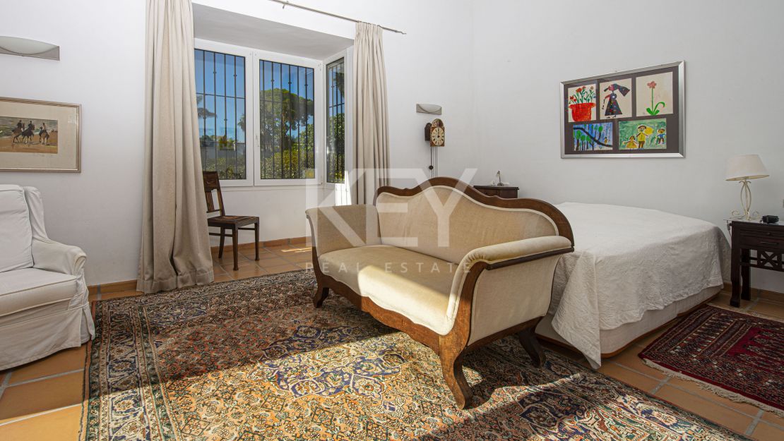 Элегантная андалузская вилла, окружённая пышными садами в Гуадальмина Баха, Сан-Педро-де-Алькантара