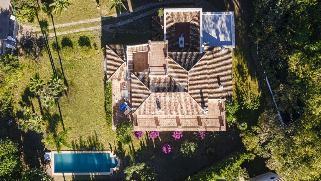 Элегантная андалузская вилла, окружённая пышными садами в Гуадальмина Баха, Сан-Педро-де-Алькантара