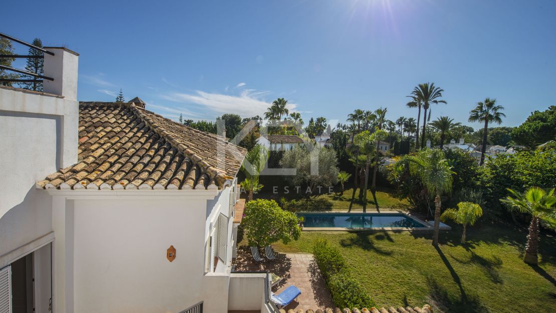 Элегантная андалузская вилла, окружённая пышными садами в Гуадальмина Баха, Сан-Педро-де-Алькантара