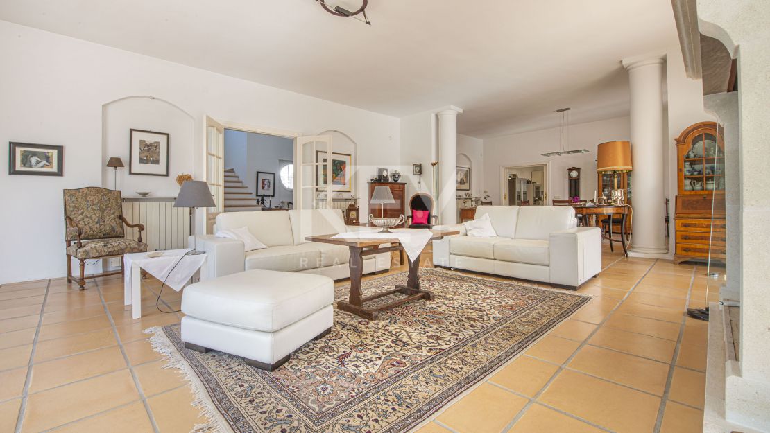 Элегантная андалузская вилла, окружённая пышными садами в Гуадальмина Баха, Сан-Педро-де-Алькантара