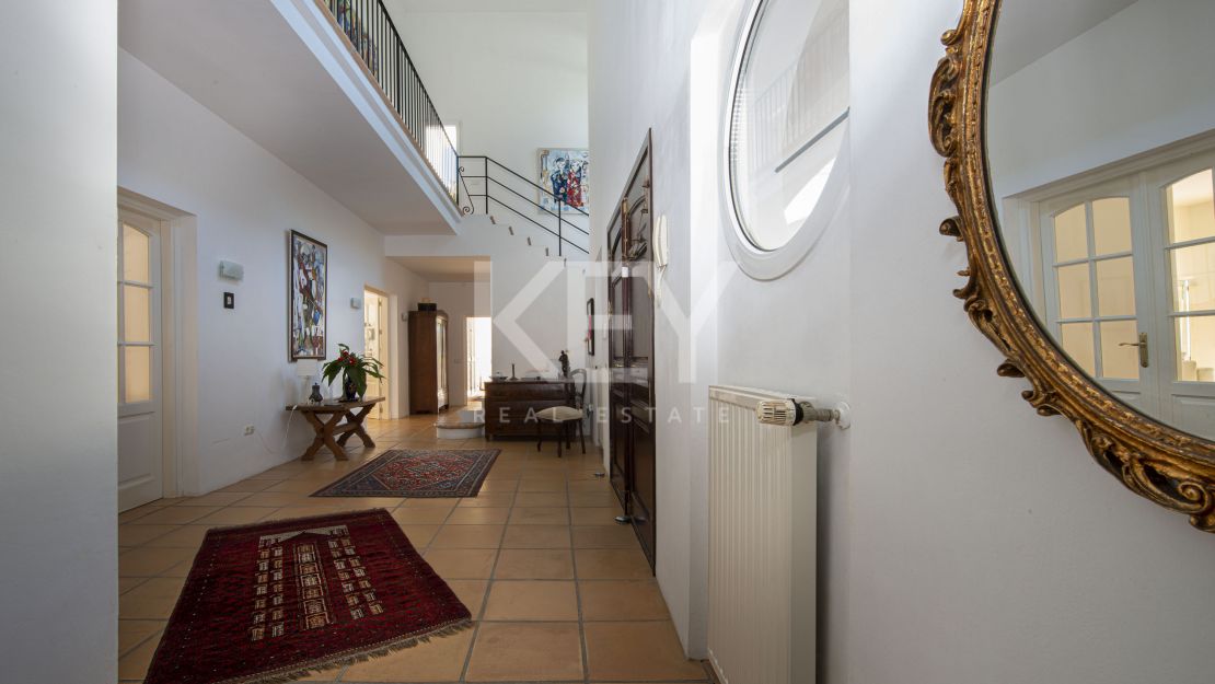 Элегантная андалузская вилла, окружённая пышными садами в Гуадальмина Баха, Сан-Педро-де-Алькантара