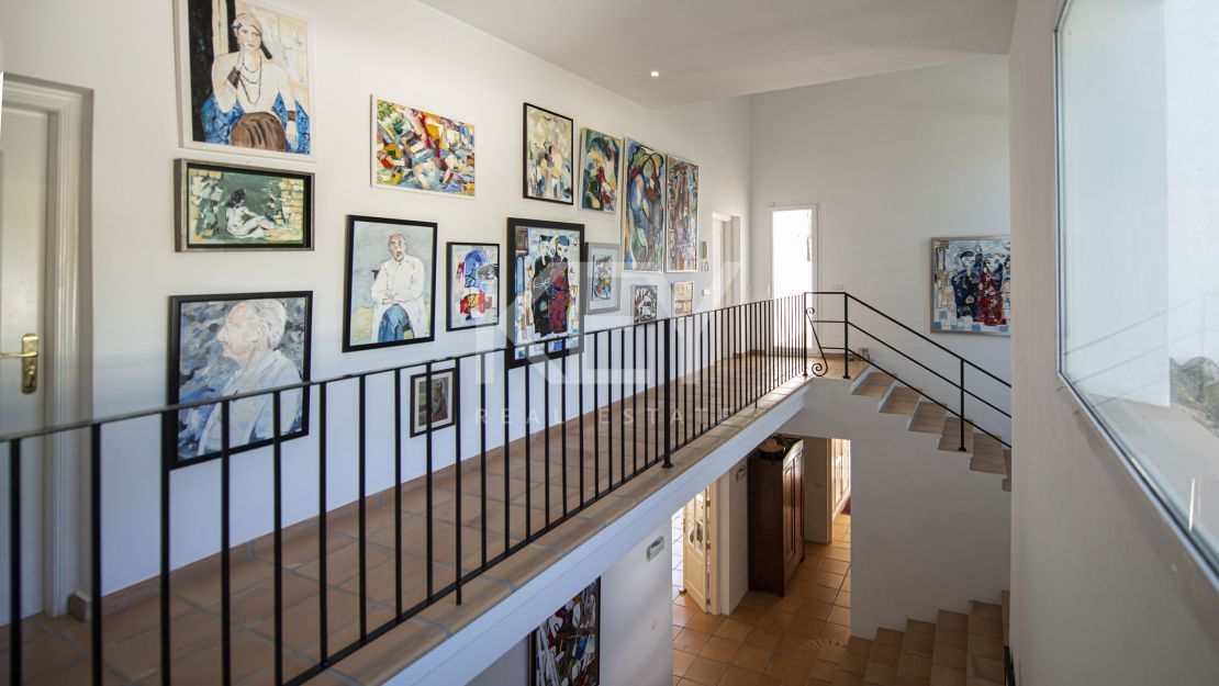 Элегантная андалузская вилла, окружённая пышными садами в Гуадальмина Баха, Сан-Педро-де-Алькантара