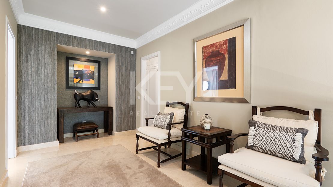 Andalusian-style villa with panoramic golf and mountain views in Las Brisas, Nueva Andalucía