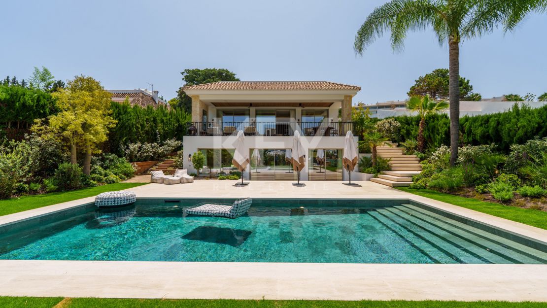 Villa de diseño con estilo mediterráneo orgánico en Nueva Andalucía, Marbella