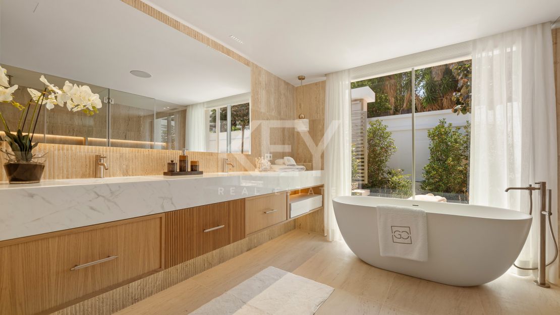 Villa de diseño con estilo mediterráneo orgánico en Nueva Andalucía, Marbella