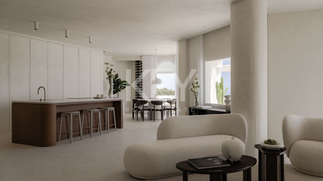 Реконструированный пентхаус с частным бассейном на крыше и видом на море на Золотой Миле Марбельи