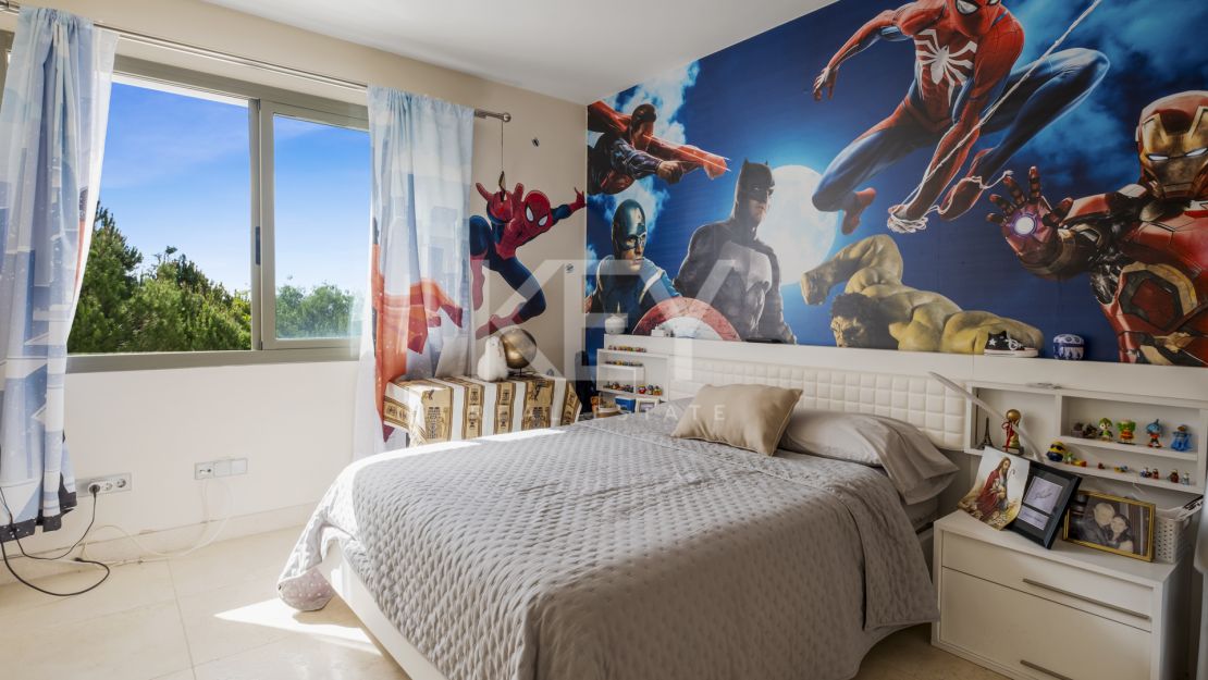 Duplex penthouse with private pool, sauna and panoramic sea views in Los Flamingos, Benahavis