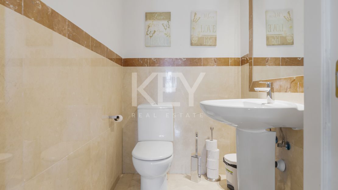 Renovated townhouse with private pool in La Perla de la Heredia, Benahavís