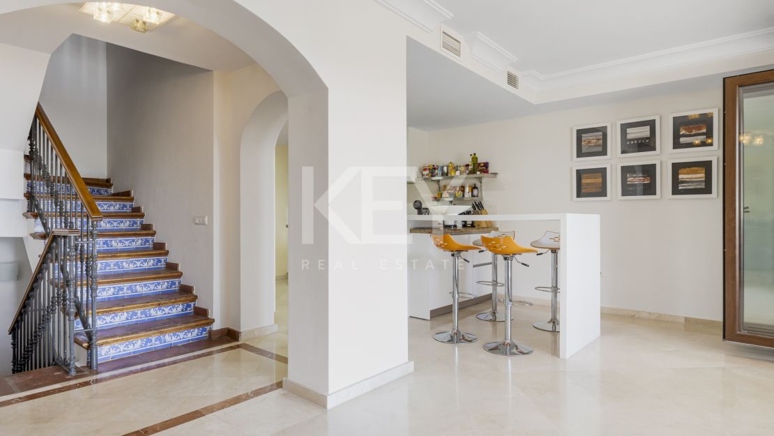 Renovated townhouse with private pool in La Perla de la Heredia, Benahavís